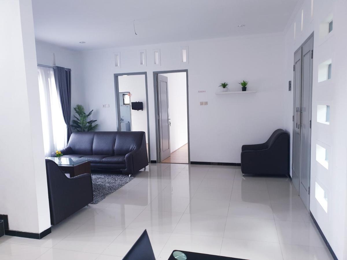 Villa Batumarta Tawangmangu Εξωτερικό φωτογραφία